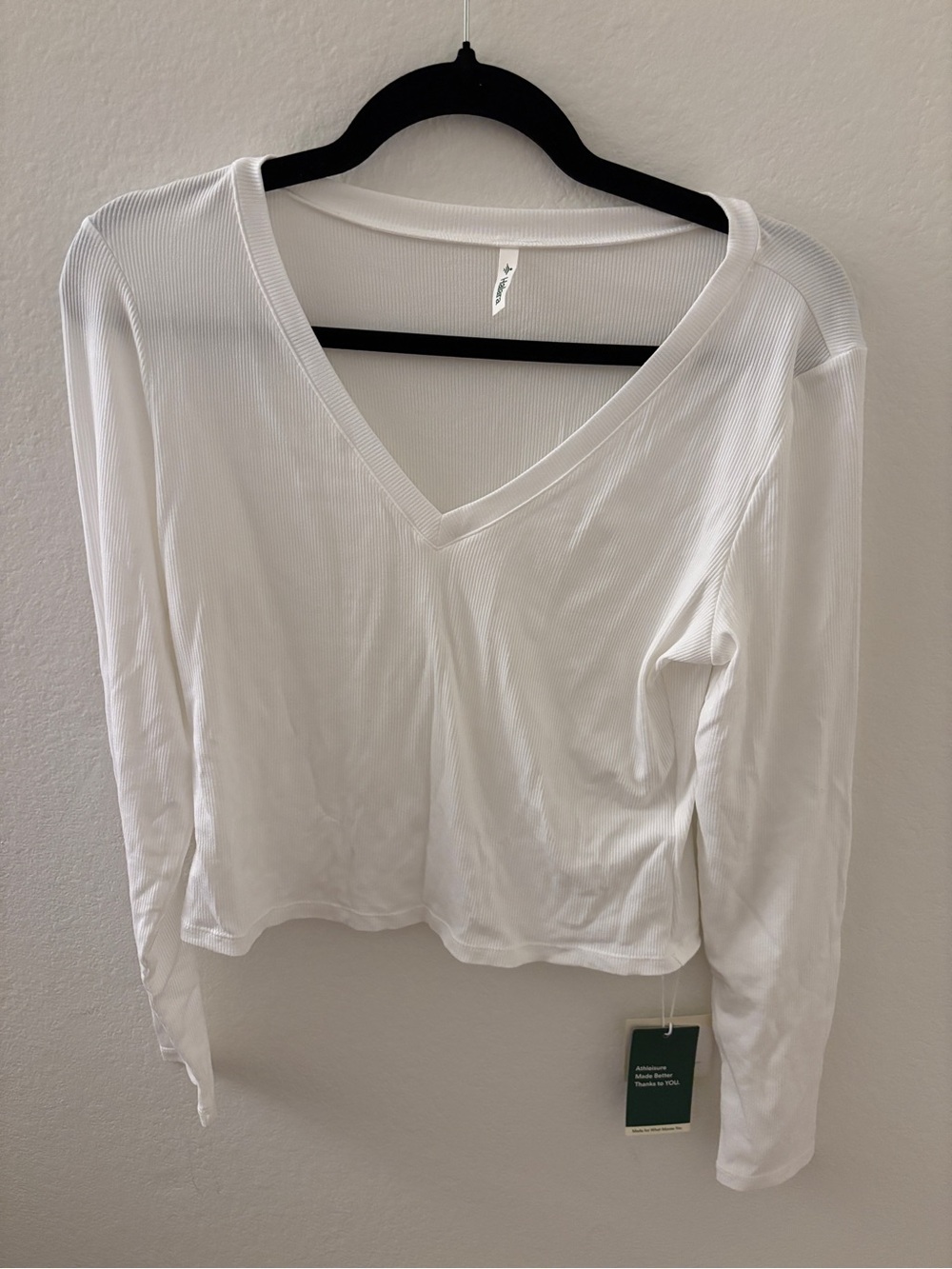 HALARA White Ribbed Cropped V-Neck Long Sleeve Top